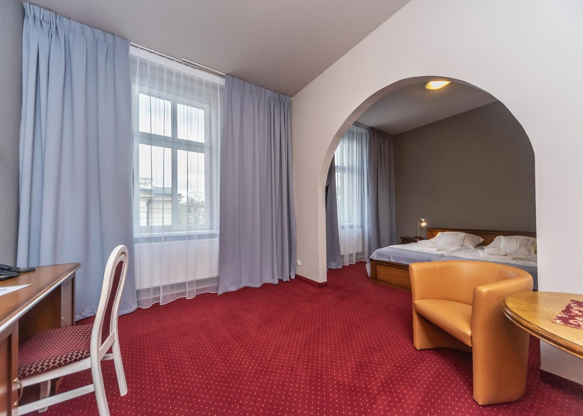 Hotel Marczewski Бельско-Бяла Экстерьер фото
