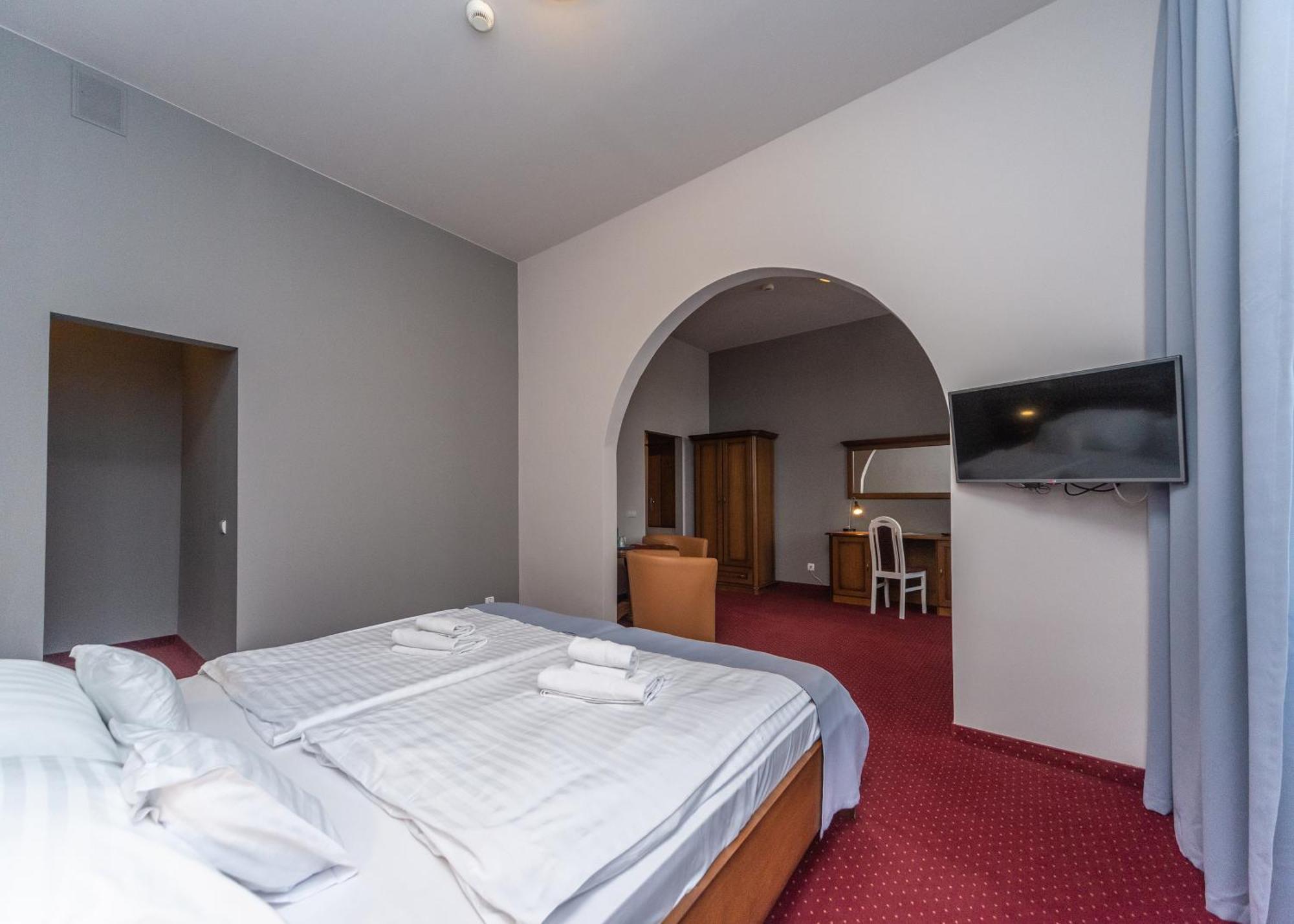 Hotel Marczewski Бельско-Бяла Экстерьер фото